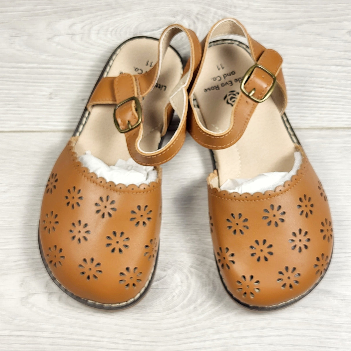 JLSN3 - Little Eva Rose and Co leather sandals. Size 11 🍁