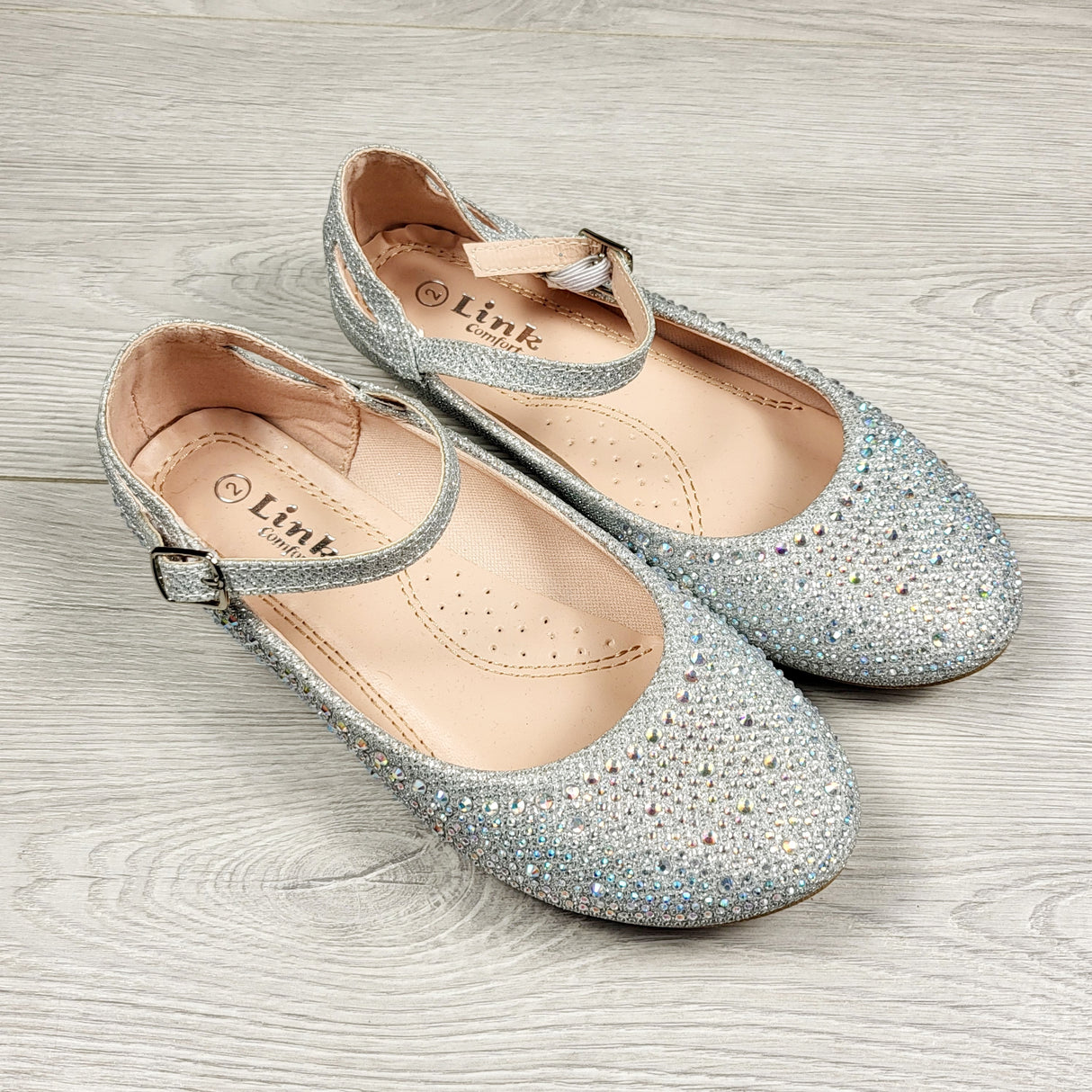 JGAL1 - Link silver bejewled shoes. Youth size 2