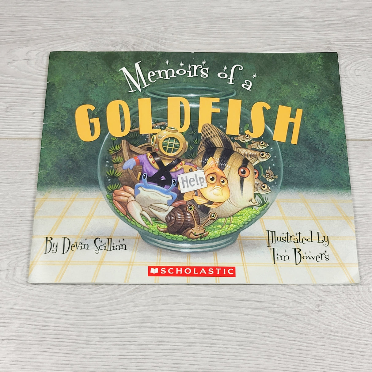 CHSP2 - Memoirs of a Goldfish. Soft cover book