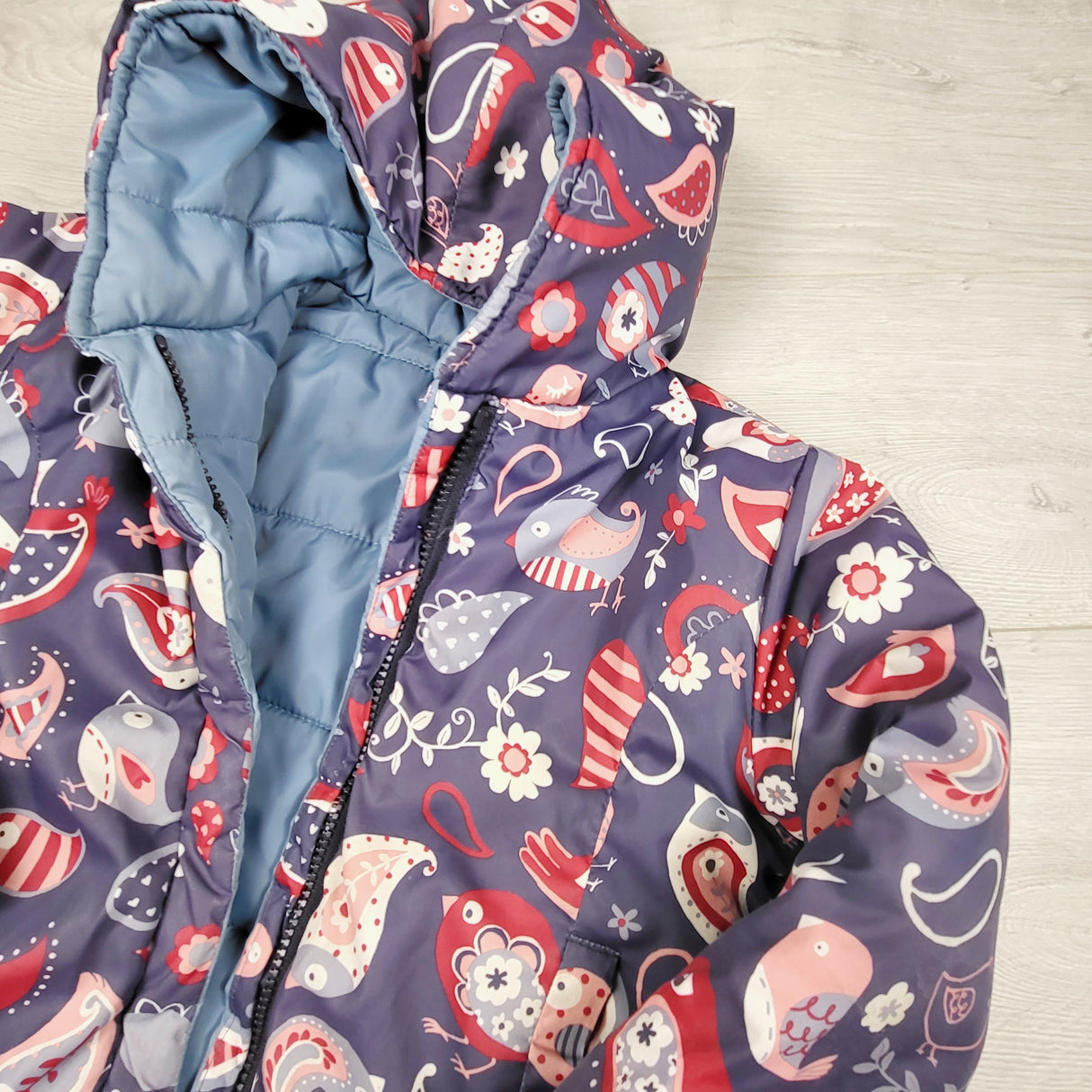 JGAL11 - Hatley reversible puffer jacket in paisley birds pattern. Size 4T 🍁