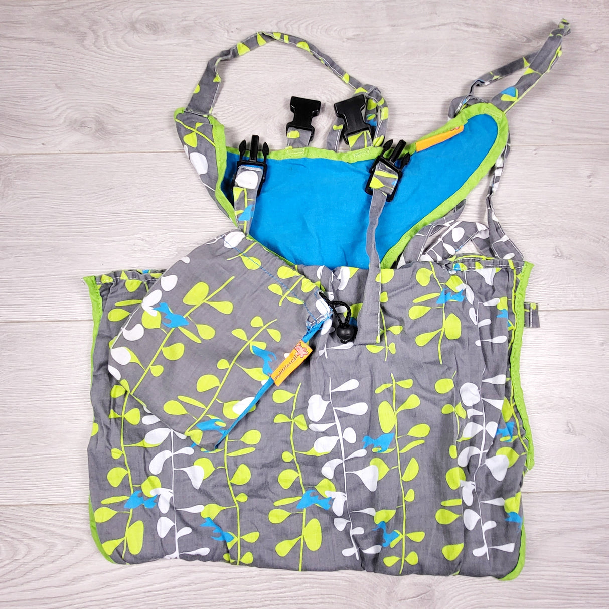 ALWE2 - My Little Seat travel highchair (for kids 6 months to about 2 years)