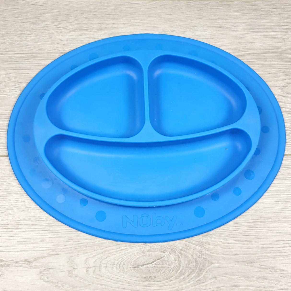 ALWE2 - Nuby blue silicone divided plate