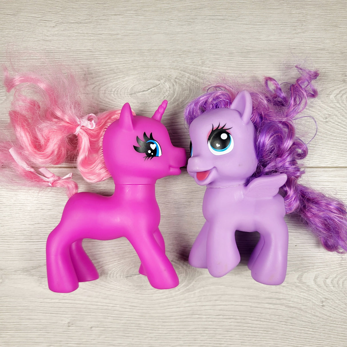 ALWE3 - Unbranded generic pony toys