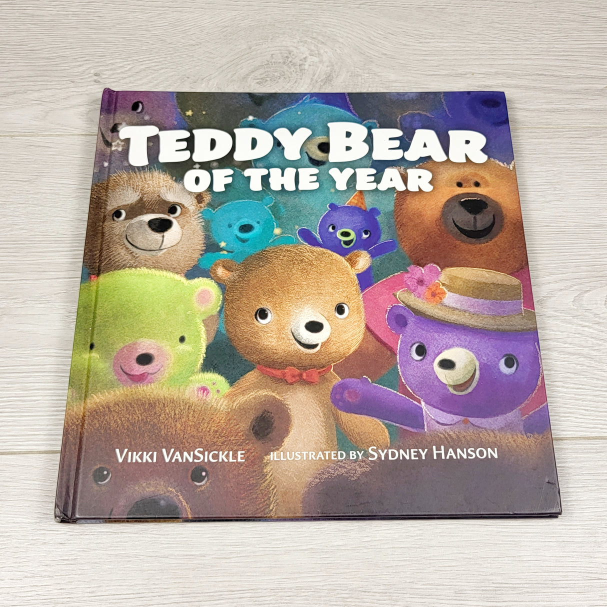 ALWE3 - Teddy Bear of the Year. Hardcover book