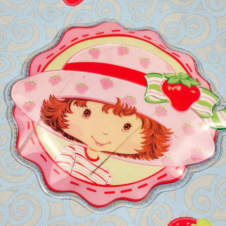 CHLSC2 - Vintage 2004 Strawberry Shortcake roller suitcase (sorry, no shipping)
