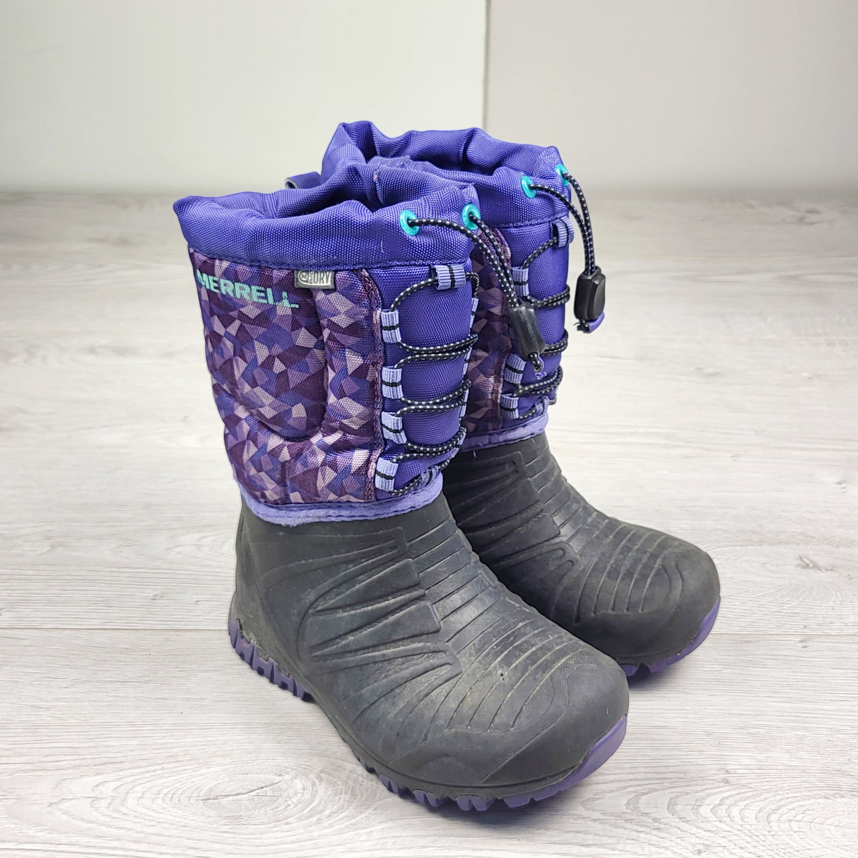 CHLSC2- Merrell purple patterned "Quest Lite" waterproof boots. Size 12