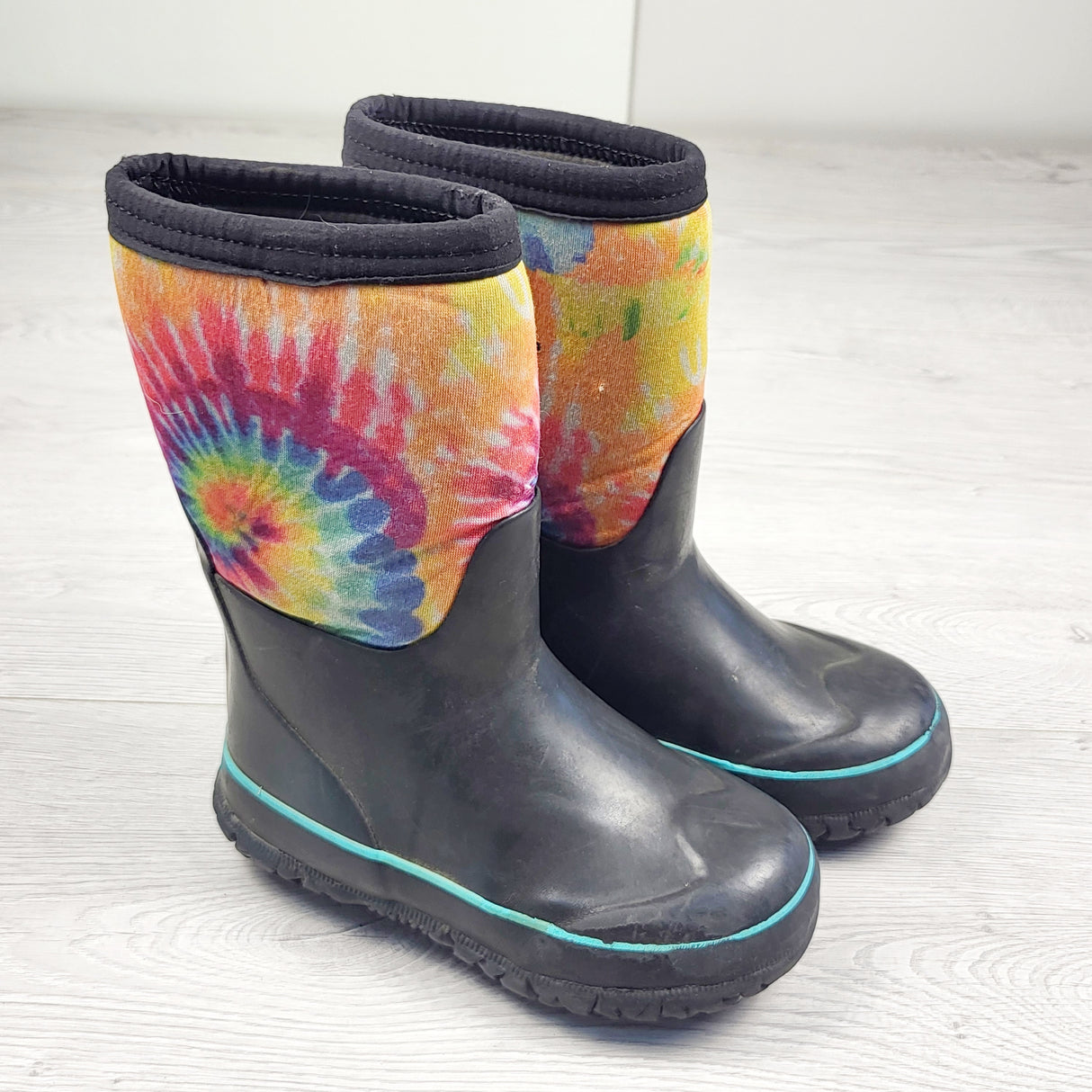 CHLSC2 - Tie dye neoprene rain boots. Size 11