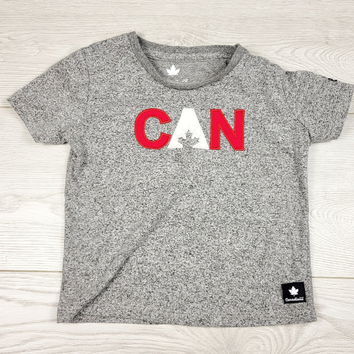 DOKN1 - Canadiana grey Canada t-shirt. Size 12-18 months