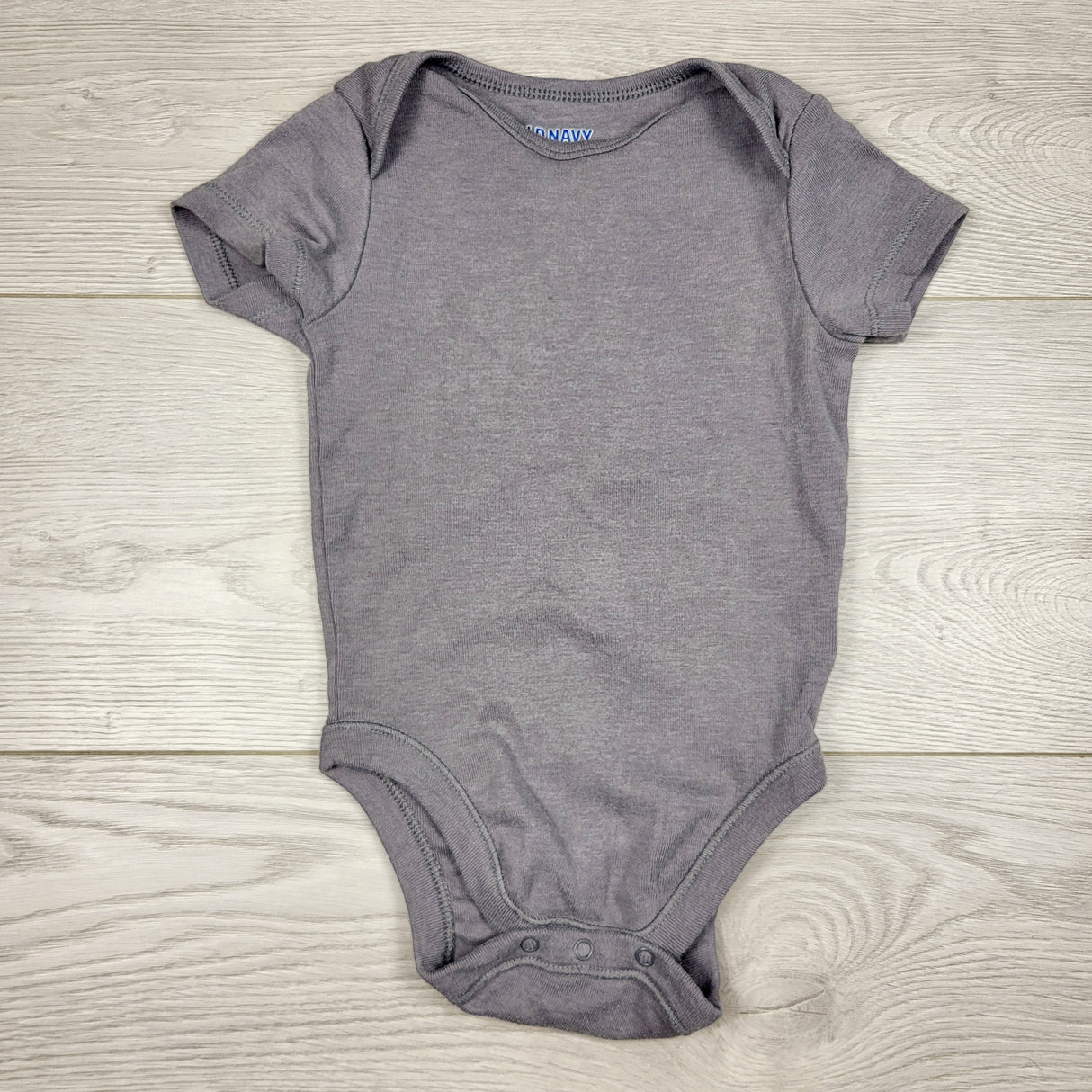 DOKN1 - Old Navy solid grey bodysuit. Size 6-12 months