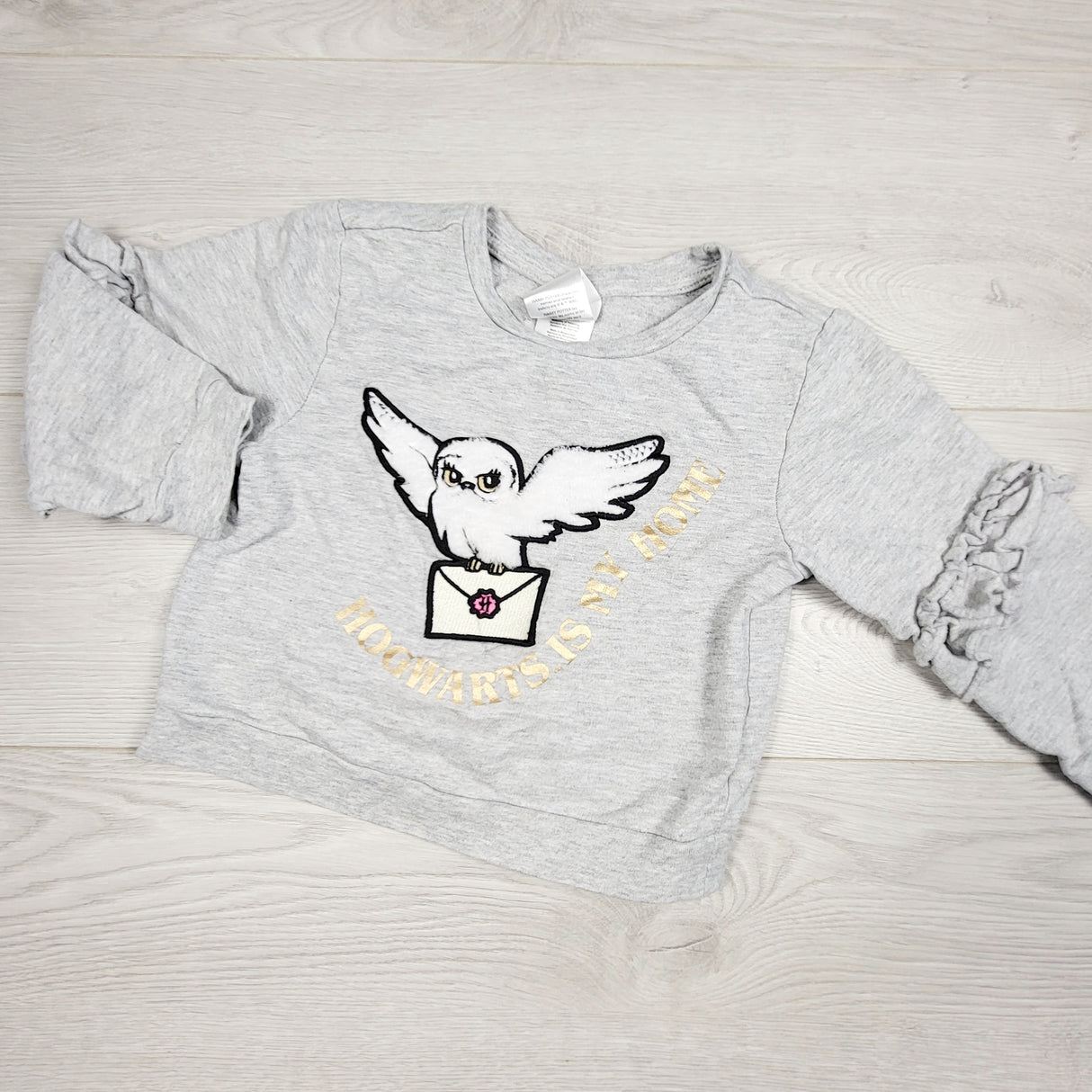 MHAN1 - Harry Potter grey Hogwarts sweatshirt. Size 5T