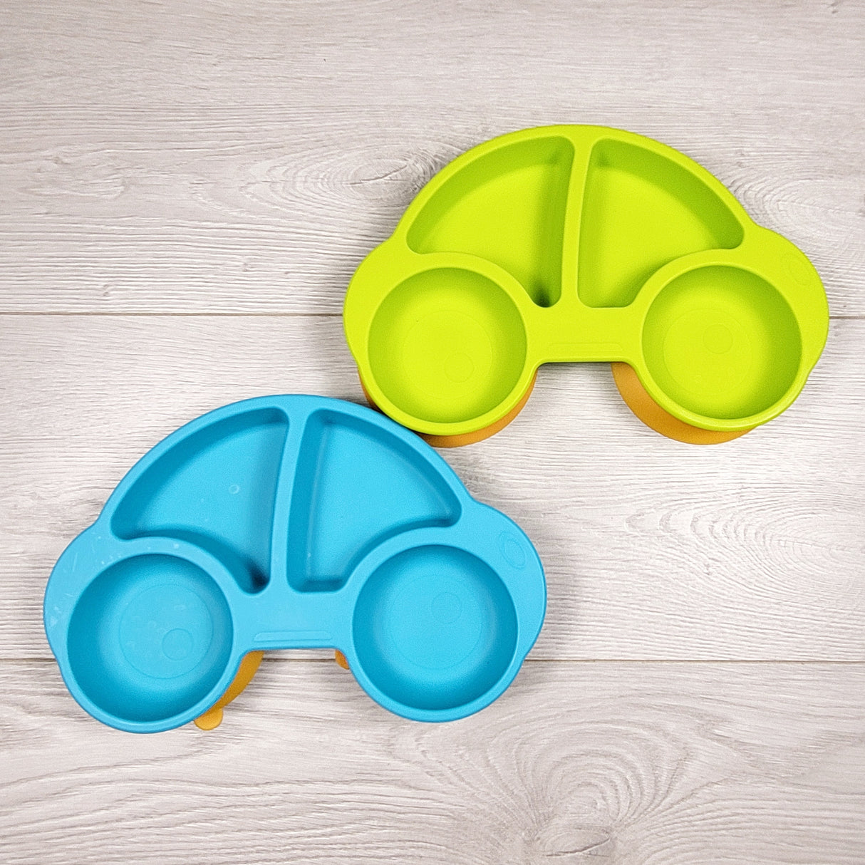 MWLL2 - Pair of silicone car shaped divided plates