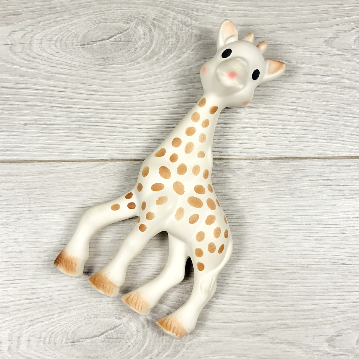 MWLL2 - Sophie the Giraffe natural rubber teething toy