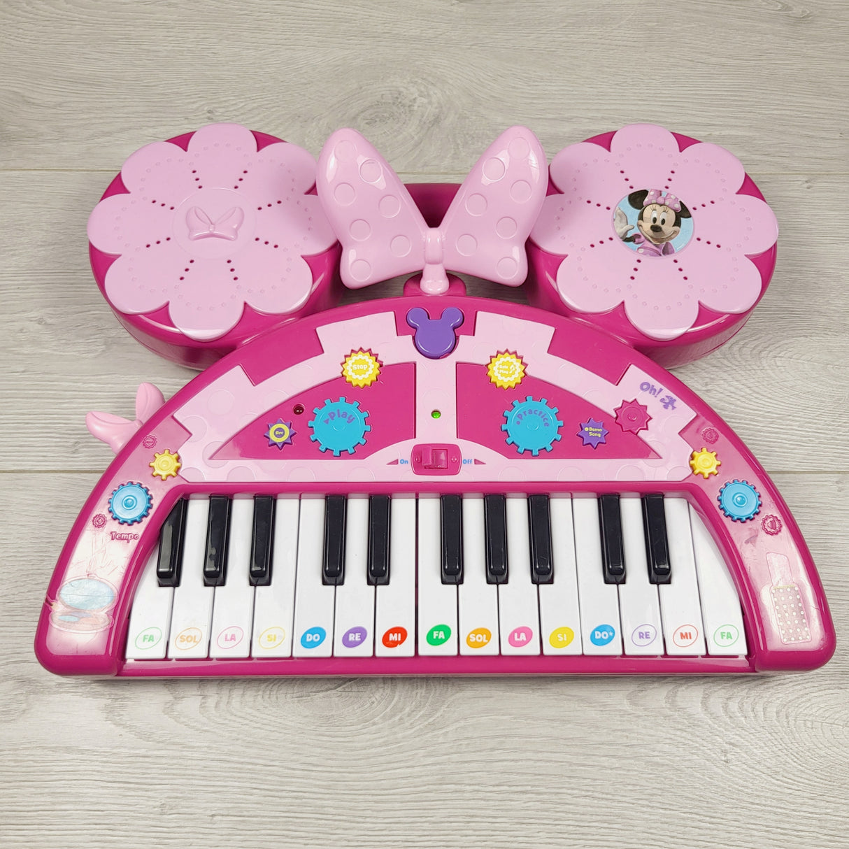GFST2 - Minnie Mouse piano toy (sorry, no shipping)