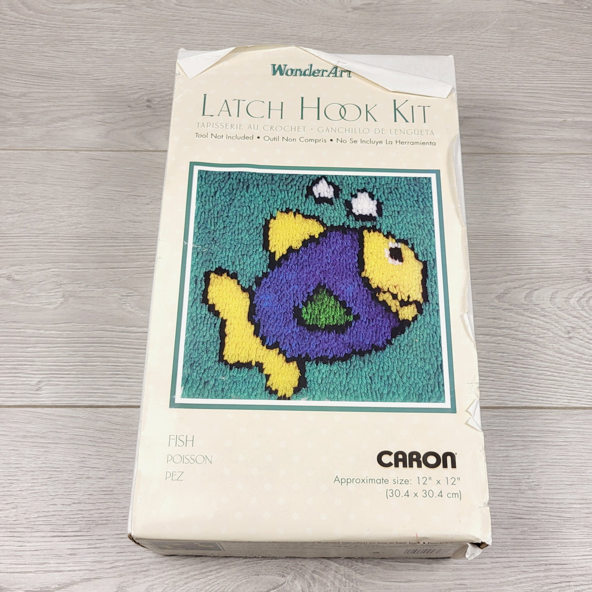 MHAN3 - NEW - 2010 Caron Fish pattern Latch Hook Set