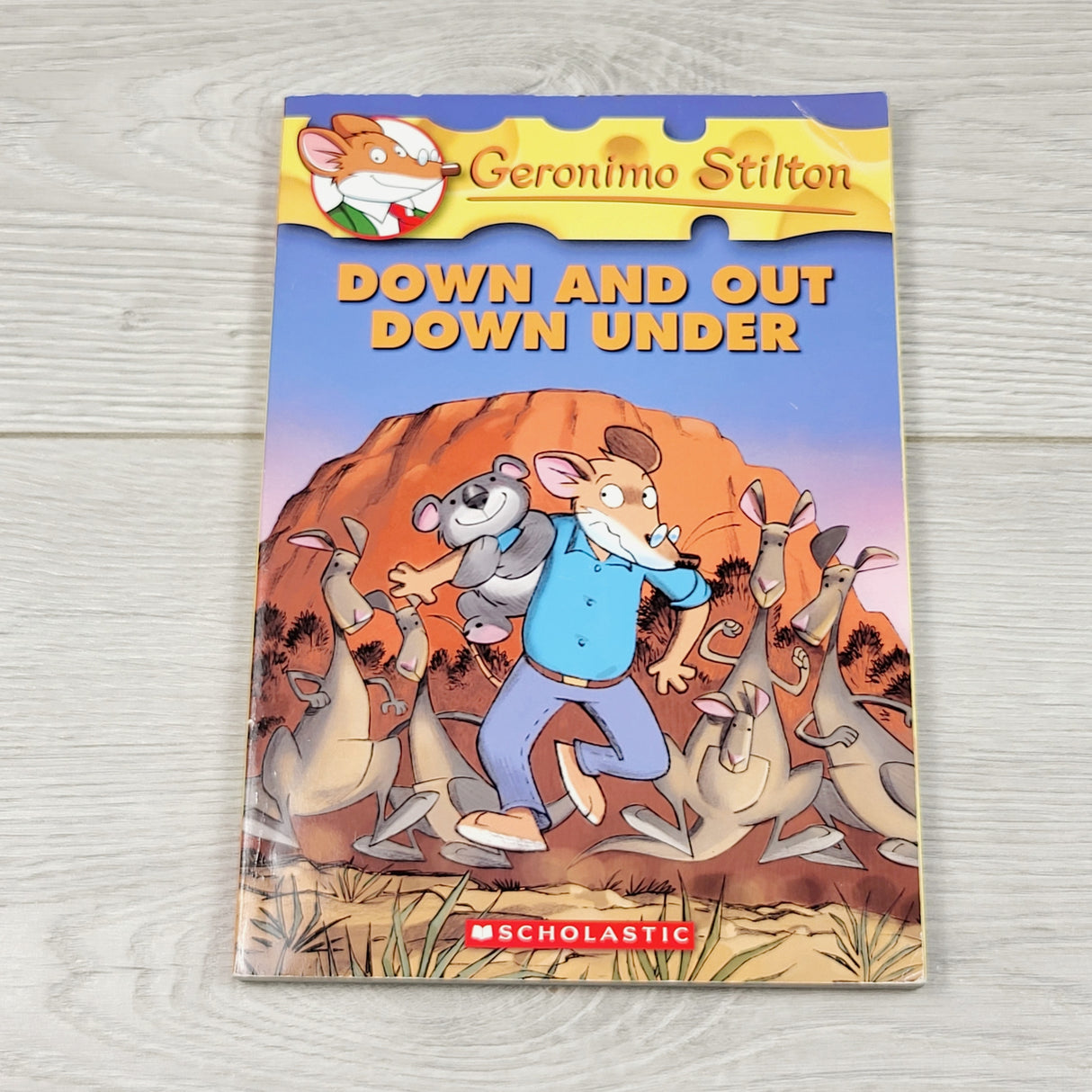 MASO1 - Geronimo Stilton: Down and Out Down Under. Soft cover chapter book