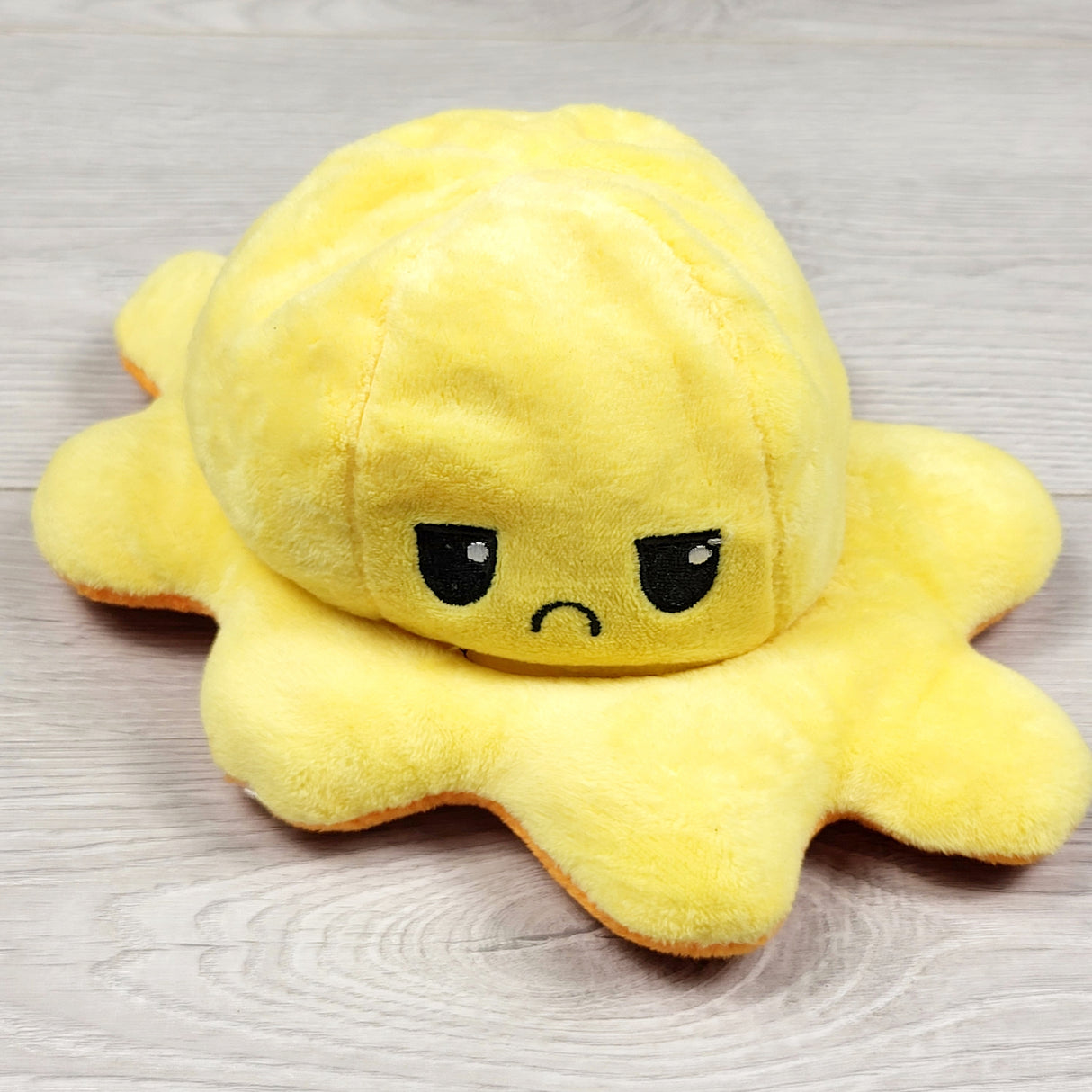 AMST1 - NEW - Reversible Mood Octopus toy