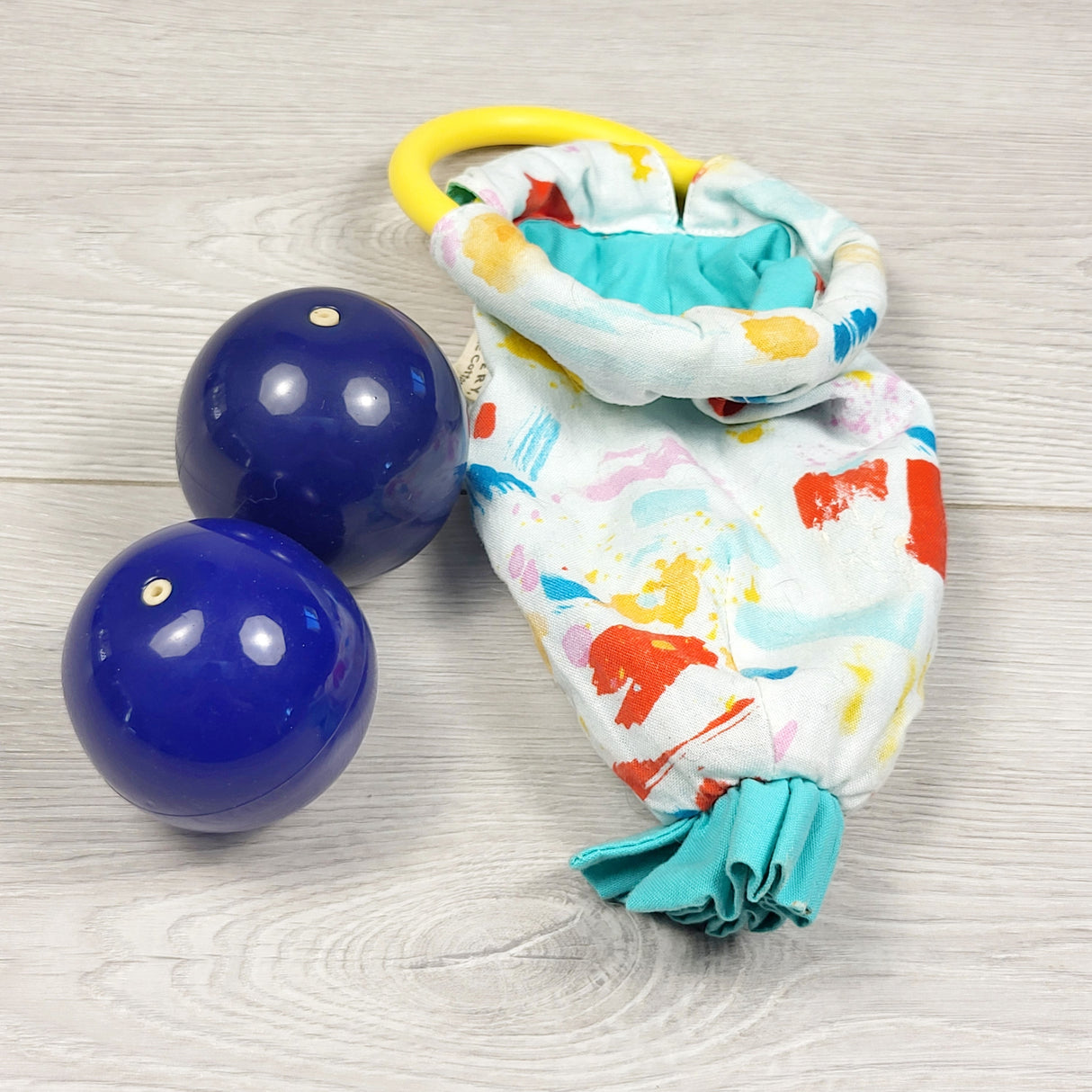 AMST1 - Lovevery opposite balls and sensory pouch (sorry, no shipping)
