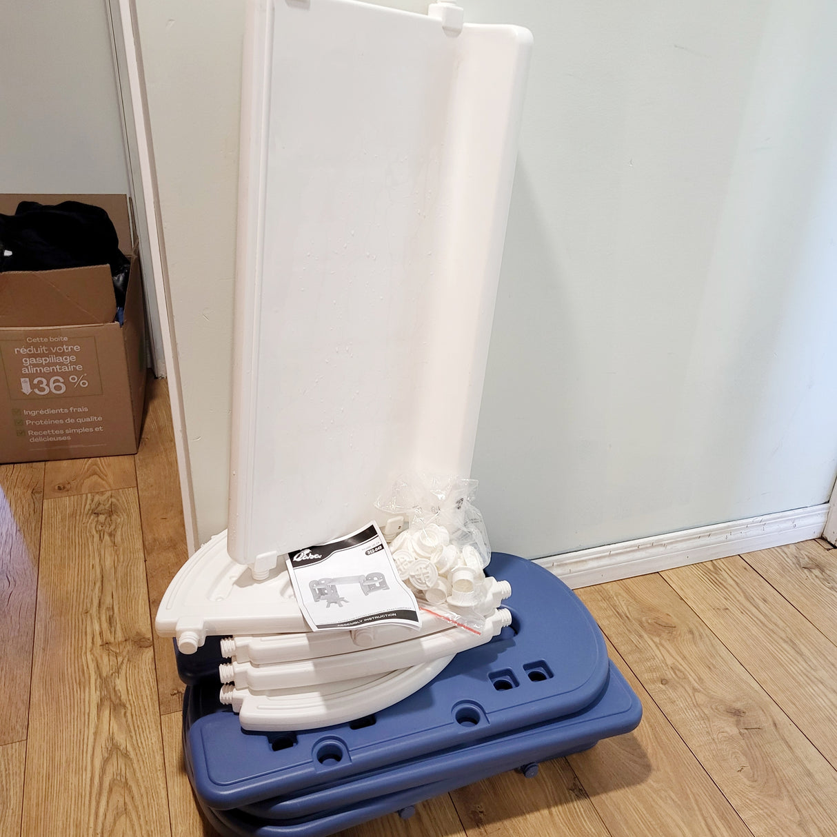 JLMB4 - Qaba Adjustable Table Set. NO Chair (sorry, no shipping)