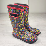 MAYE1 - Bogs construction themed rain boot. Youth size 4
