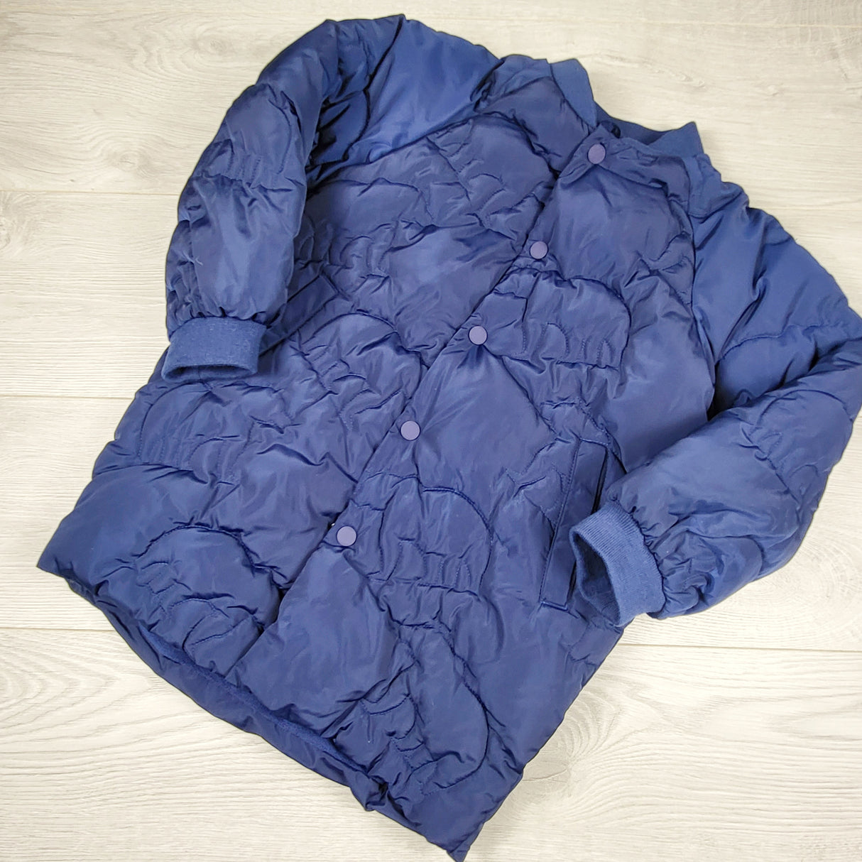 MAYE1 - Tilley Kids navy water repellent medium weight quilted jacket. Size 5/6