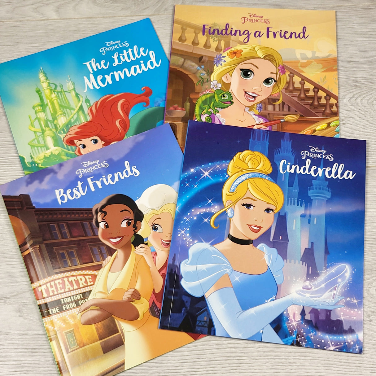 OAG1 - Lot of 4 soft cover Disney Princess books