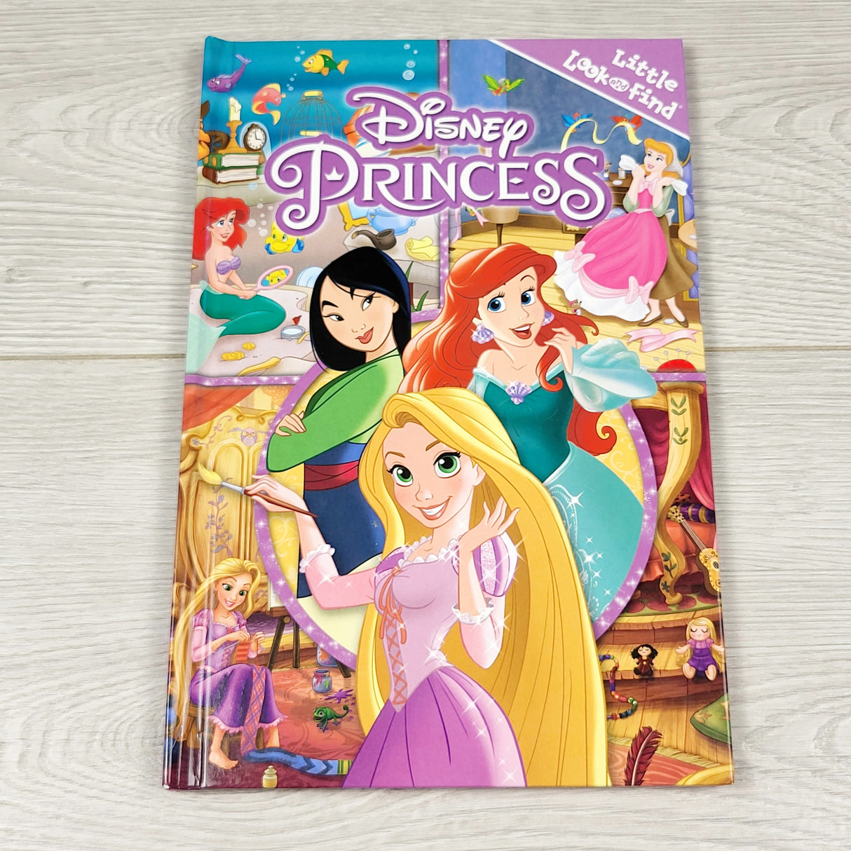 OAG1 - Disney Princess hardcover look and find book