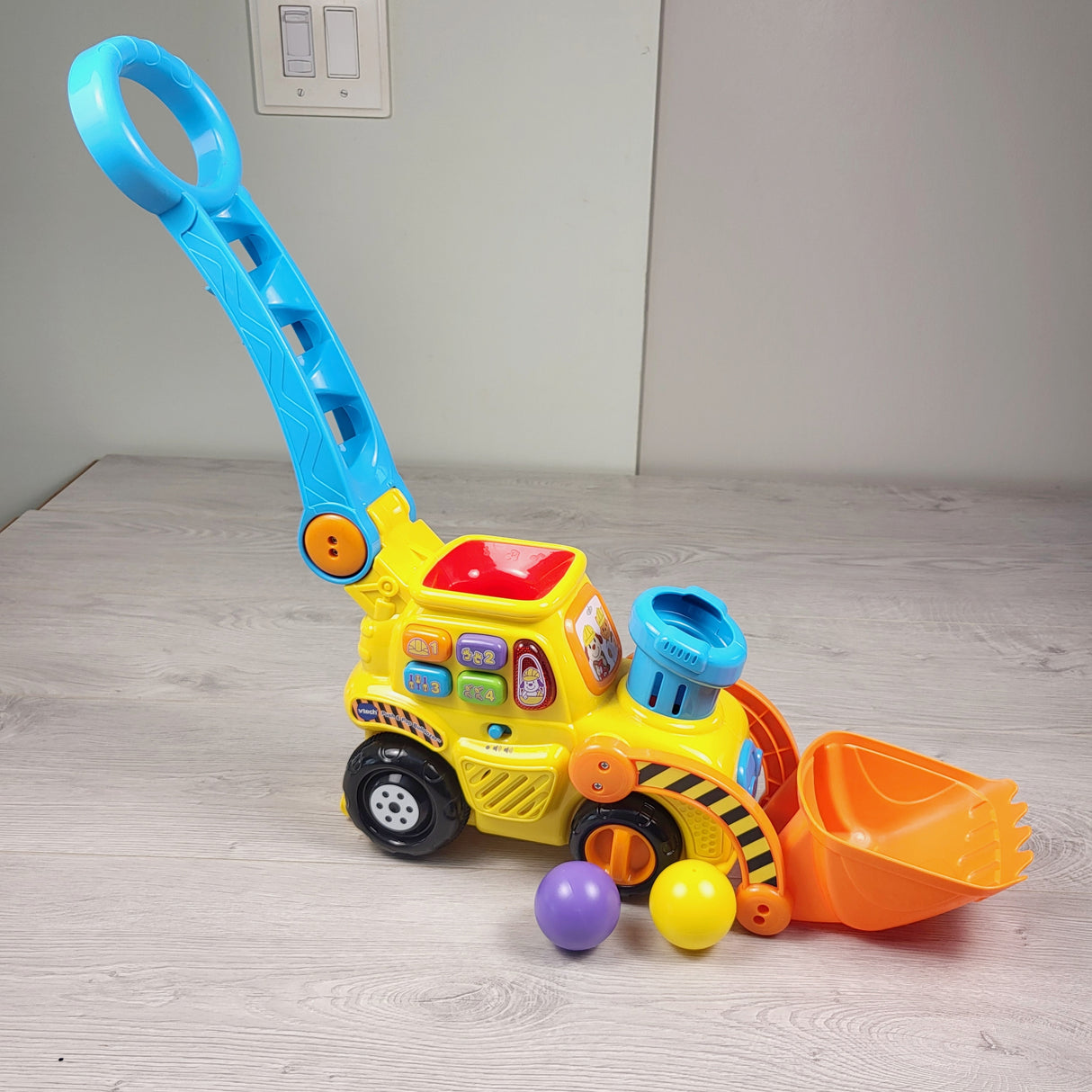 GFST4 - VTech Pop-a-Balls Push Pop Bulldozer (sorry, no shipping)