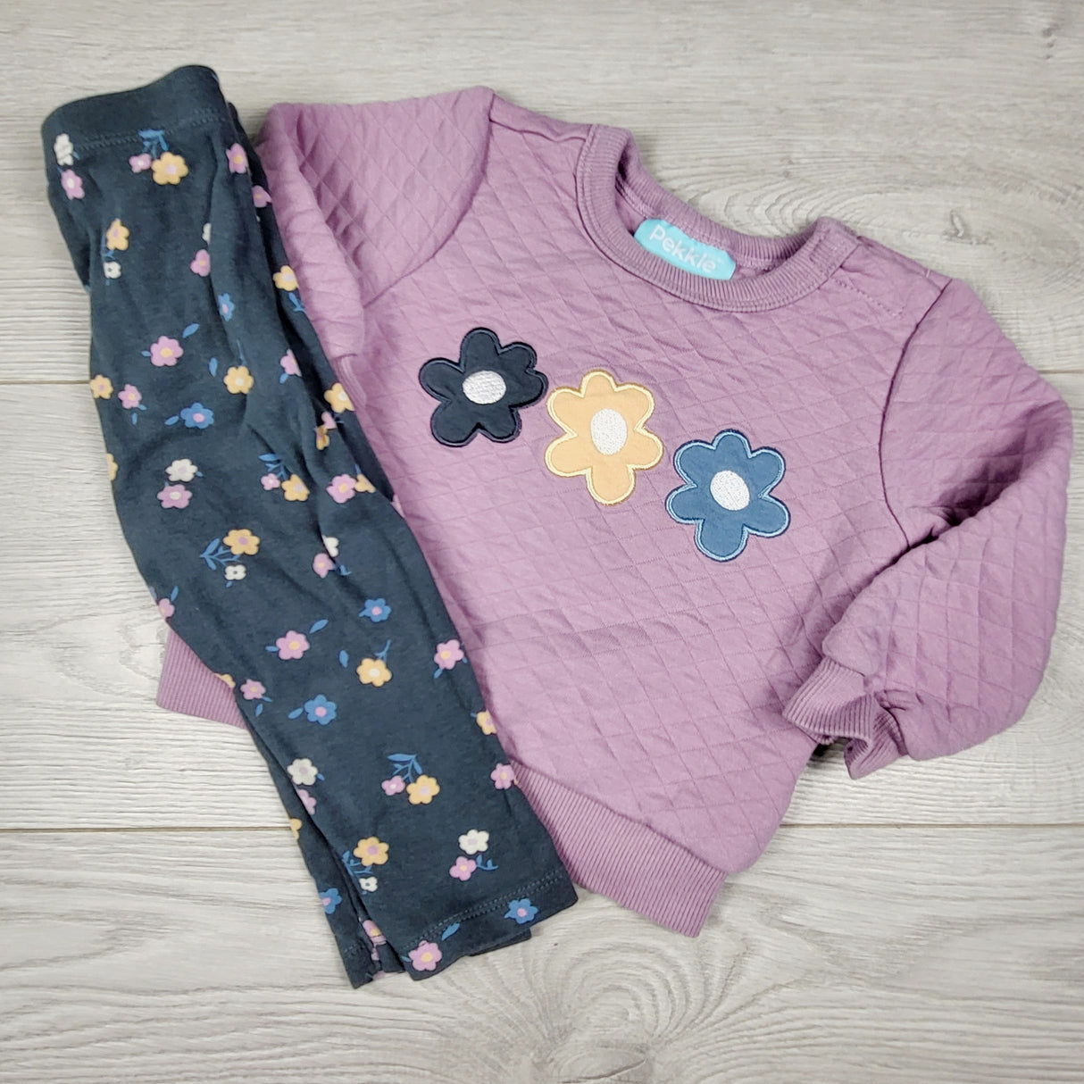 MWLL4 - Pekkle 2pc set with flowers. Size 12 months