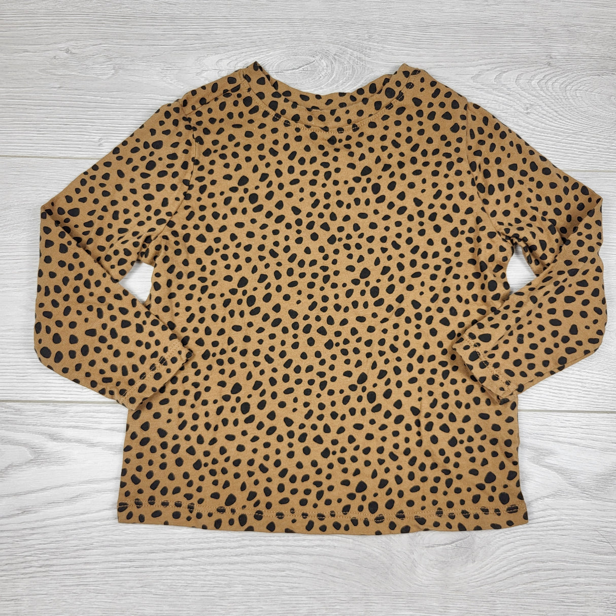 KAMG1- Old Navy tan dotted long sleeved top. Size 2T