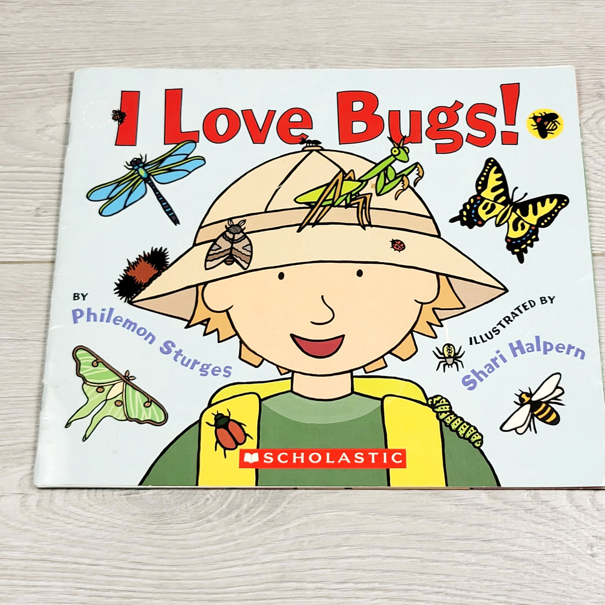 MRSH1 - I Love Bugs. Soft cover book