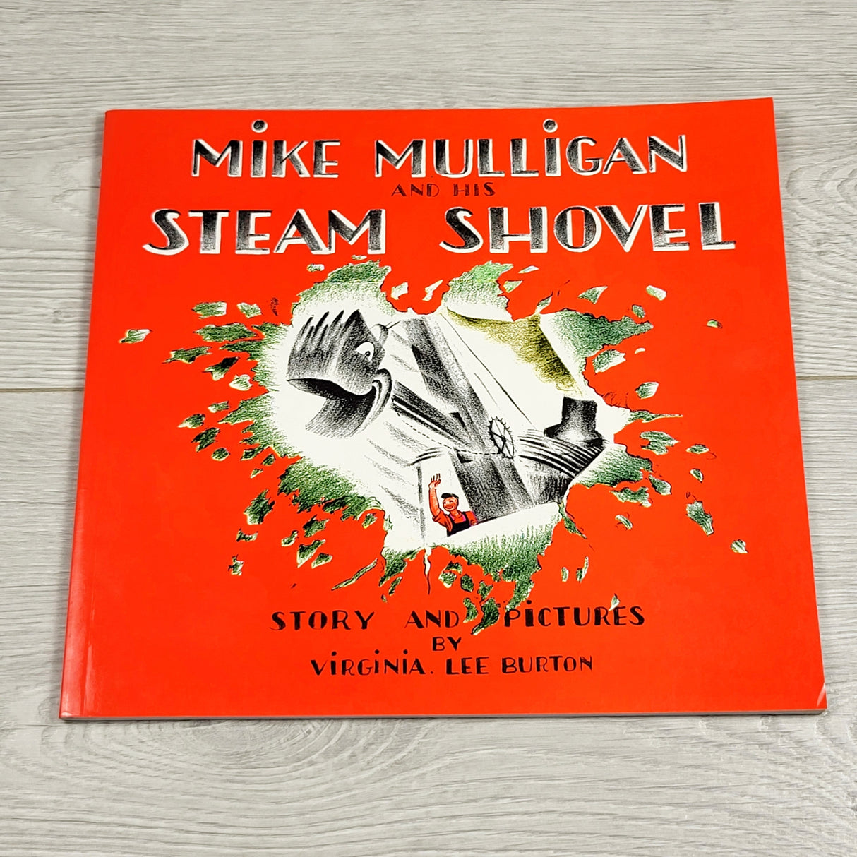MRSH1 - Mike Mulligan and His Steam Shovel. Soft cover book