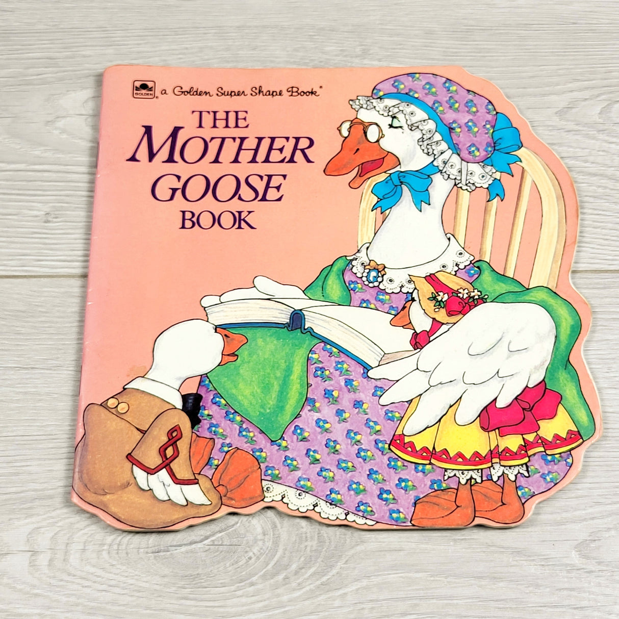 MRSH1 - Vintage 1982 The Mother Goose Book soft cover Golden book