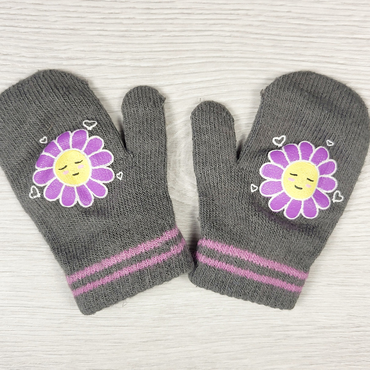 TEMA11 - Kombi grey "Mini Mitts" with flowers. Size 2-4T
