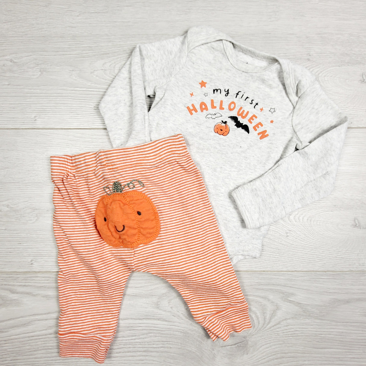 RXC1 - Carters 2pc "My First Halloween" set. Size 3 months