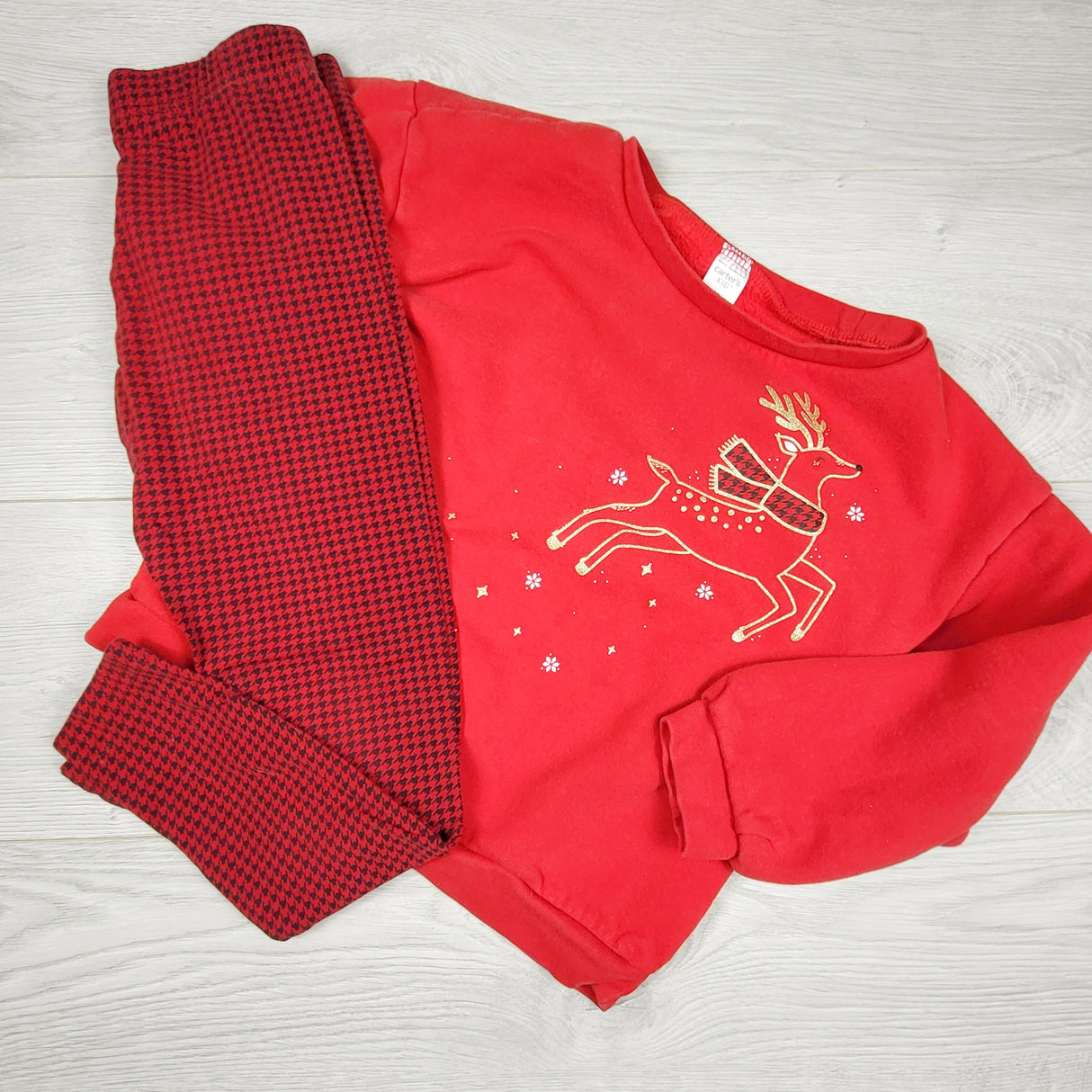 DAMO1 - Carters reindeer sweatshirt with leggings. Size 8