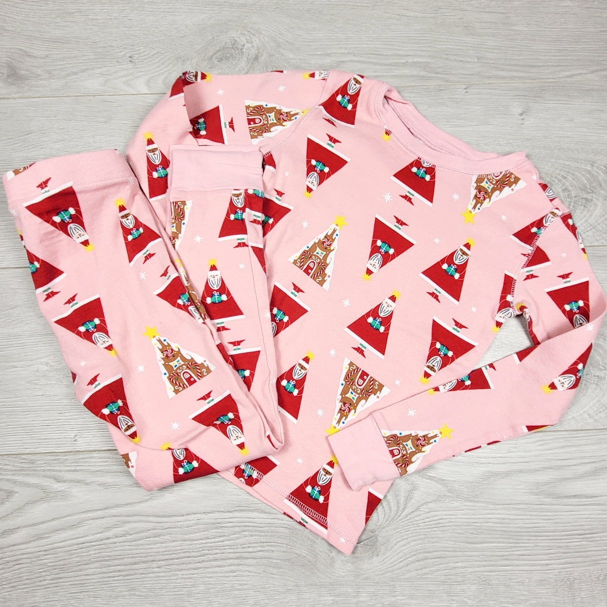DAMO1 - Old Navy pink 2pc Santa PJs. Size 8