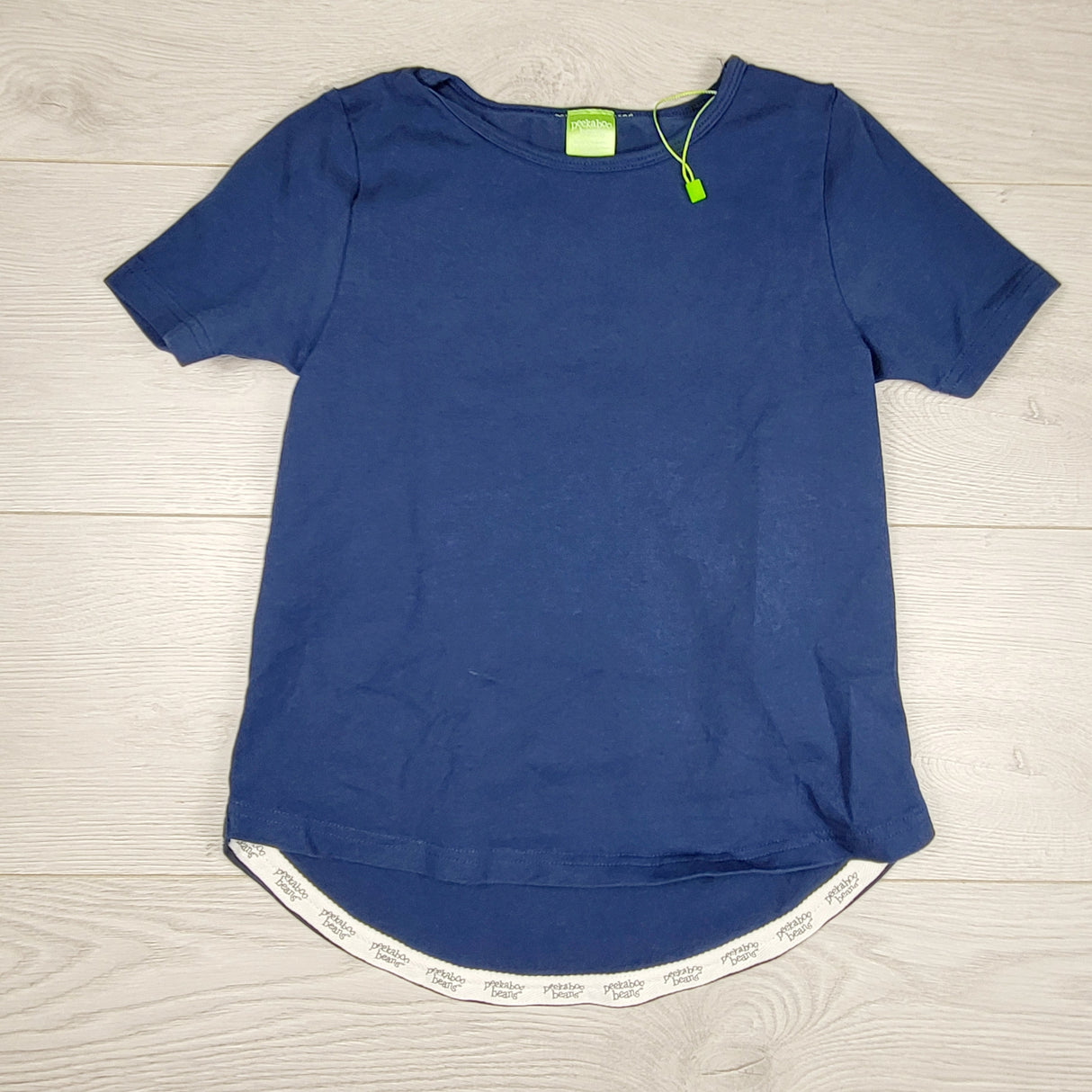 DAMO1 - Peekaboo Beans navy t-shirt. Size 6