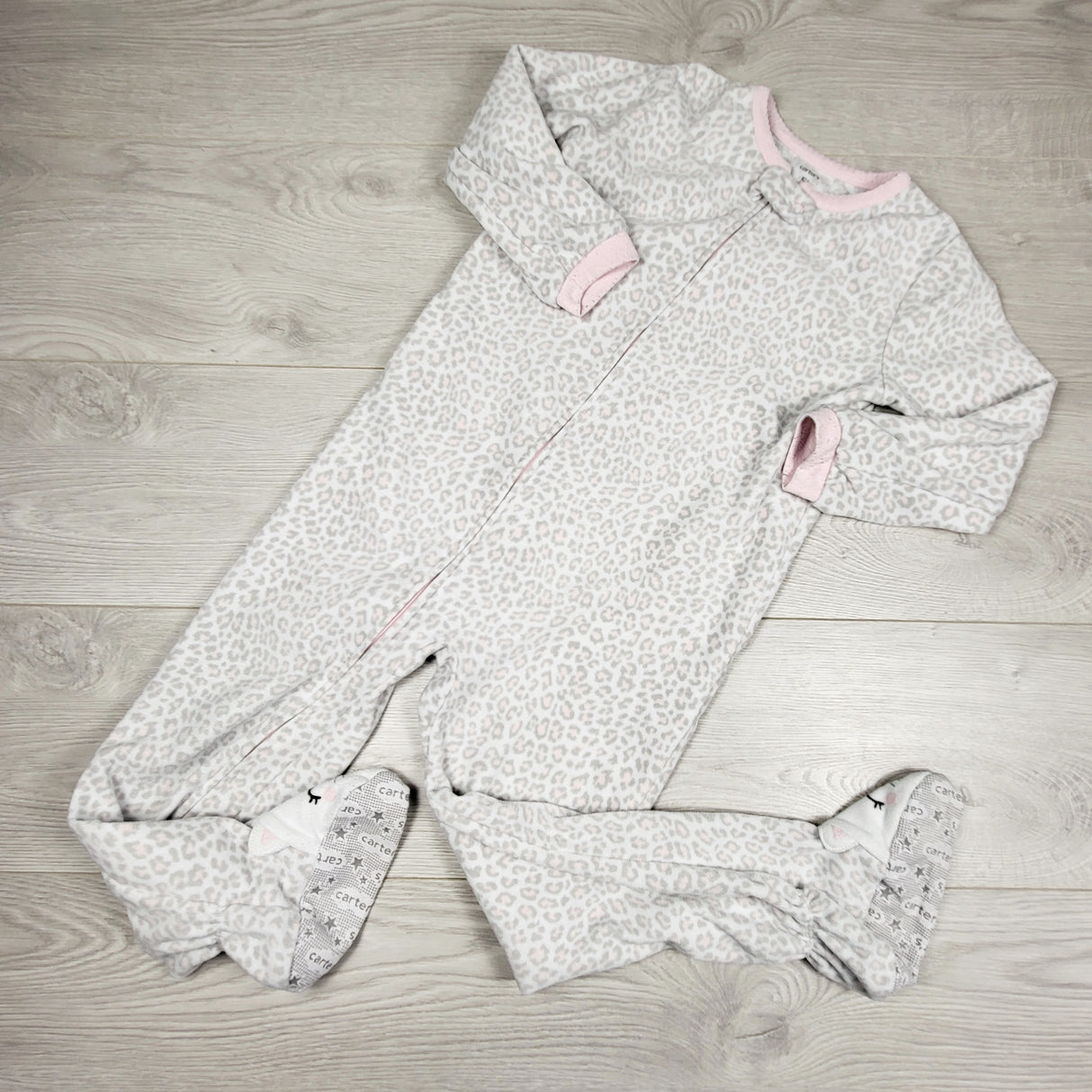 DAMO1 - Carters leopard print zippered fleece sleeper. Size 5T