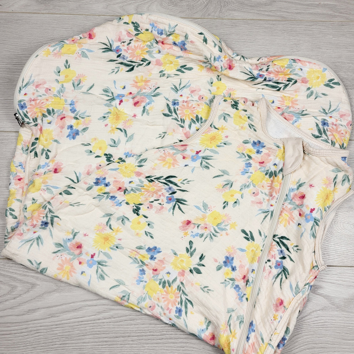 AMST4 - Loulou Lollipop bamboo/cotton muslin floral print sleep sack. Size 6-18 months