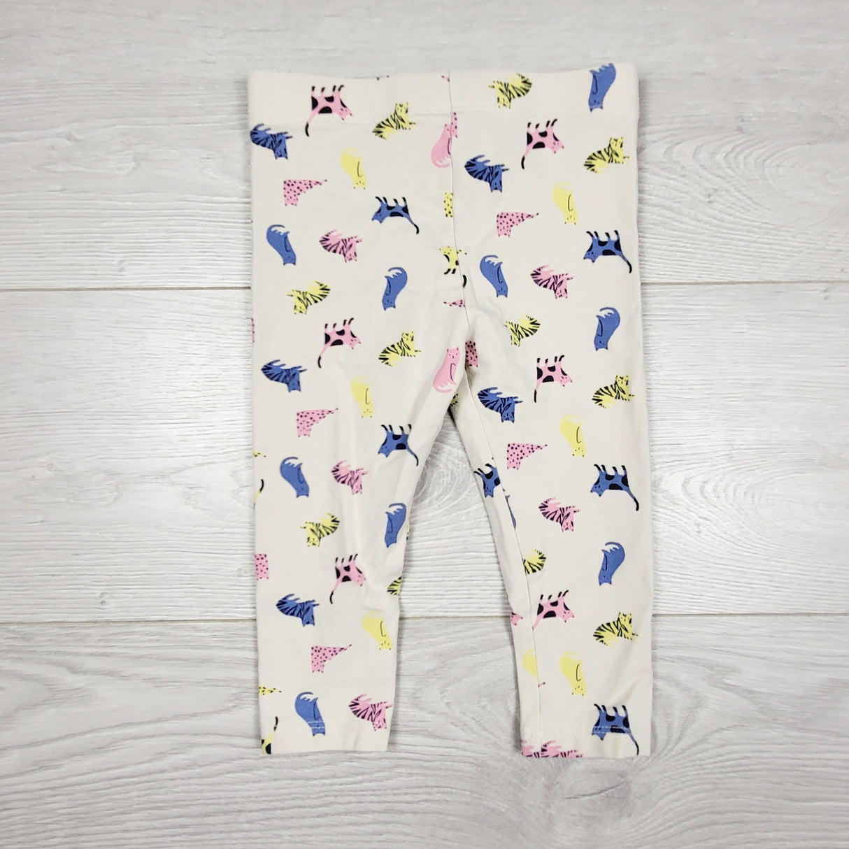 AMST4 - Joe beige leggings with cat. Size 12-18 months