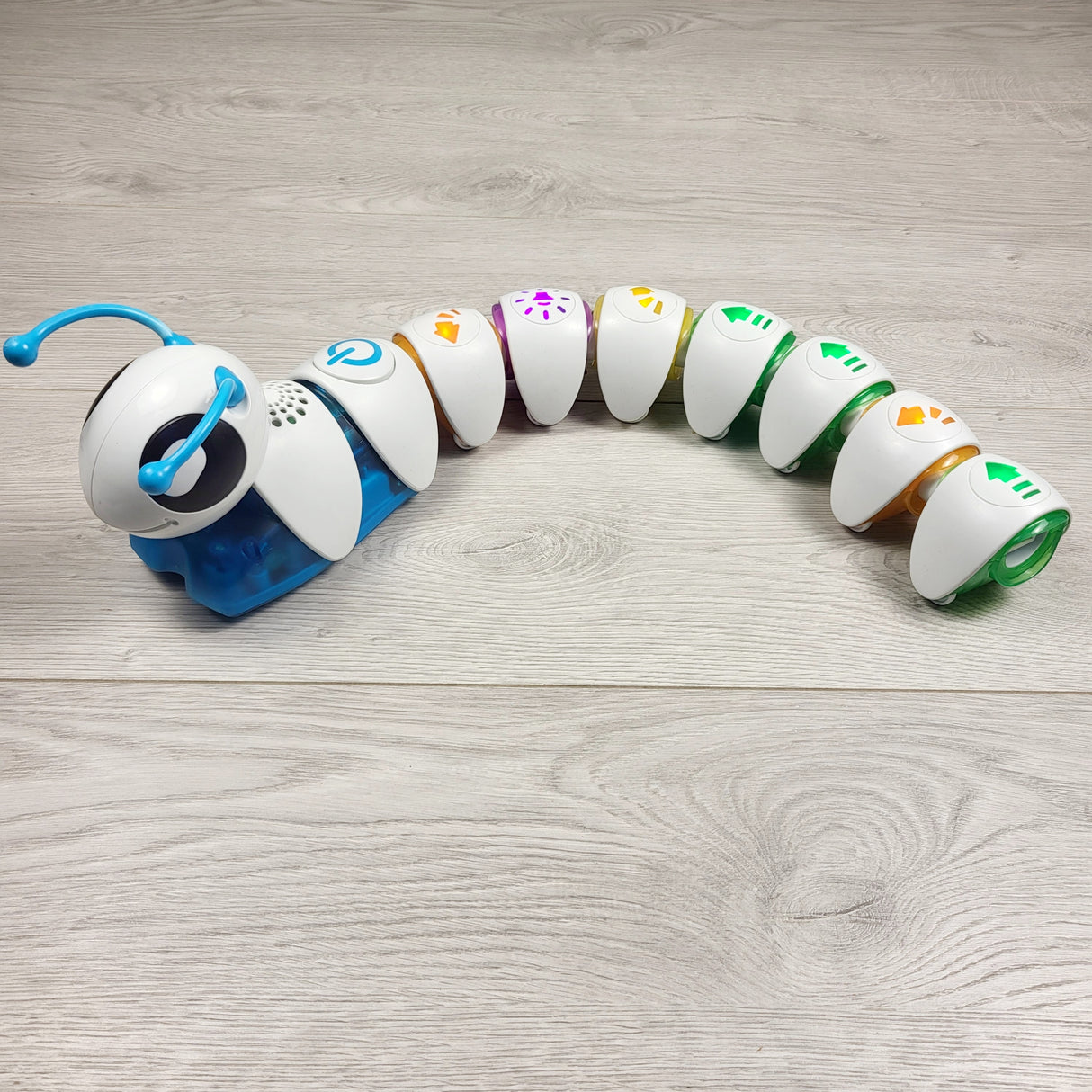 DLJ1 - Fisher Price Think and Learn Code-a-Pillar toy