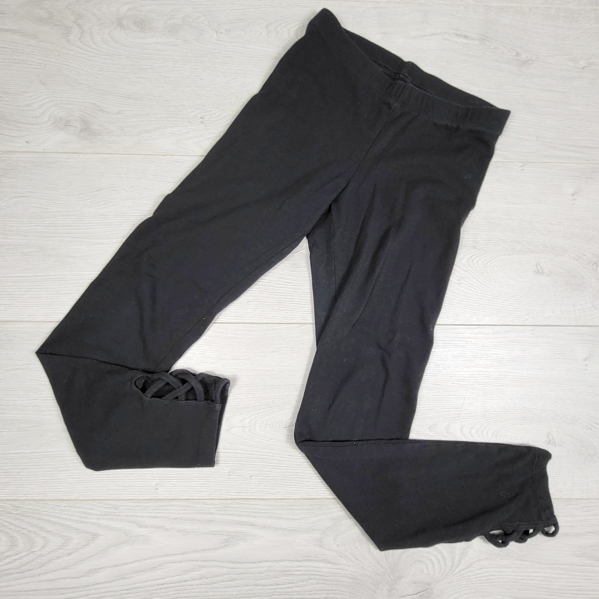 DLJ1 - Old Navy black leggings with ankle cut-outs. Size 8