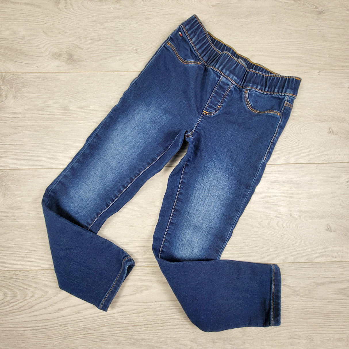 TCLW1 - Tommy Hilfiger pull on skinny jeans. Size 6/7