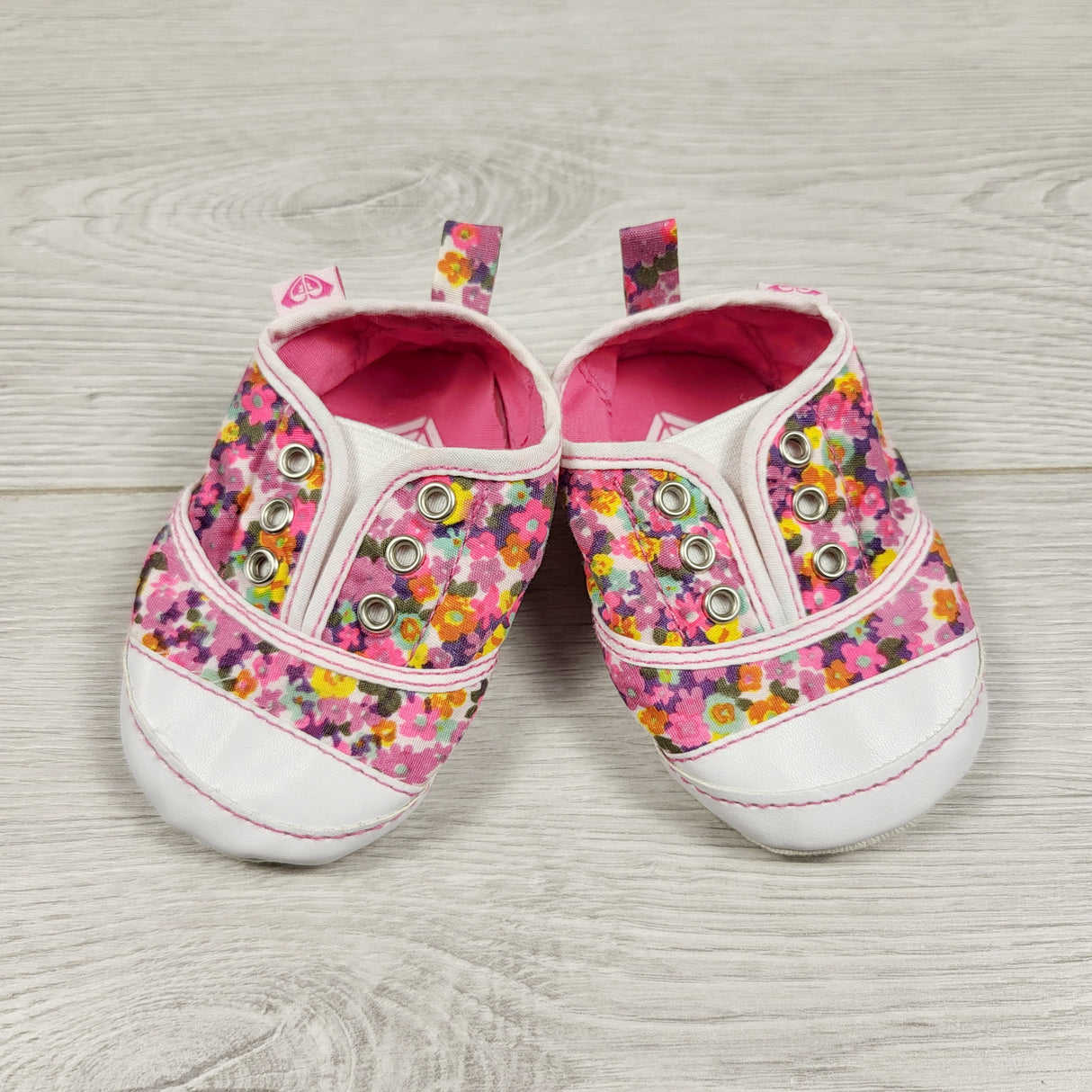 KAMG2 - Roxy floral print soft soled canvas shoes. Size like 0-6months