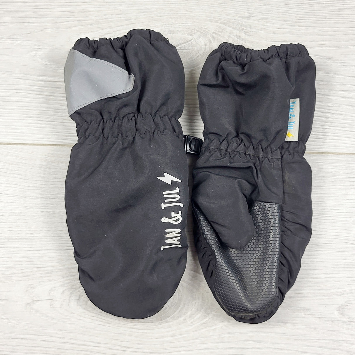 DAMO2 - Jan and Jul black waterproof mittens. Size small (2-4T)