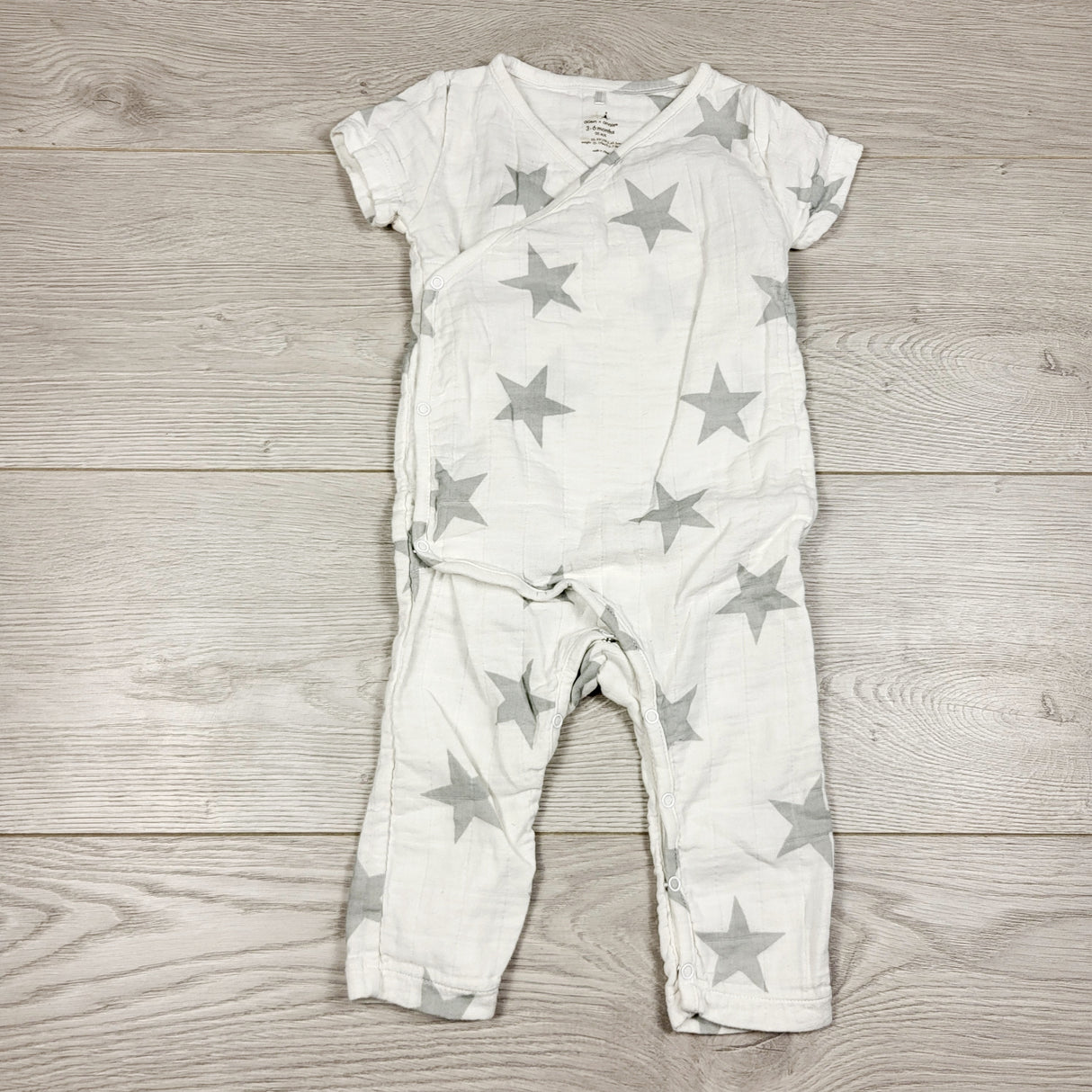 RXC2 - Aden + Anais muslin romper with stars. Size 3-6 months