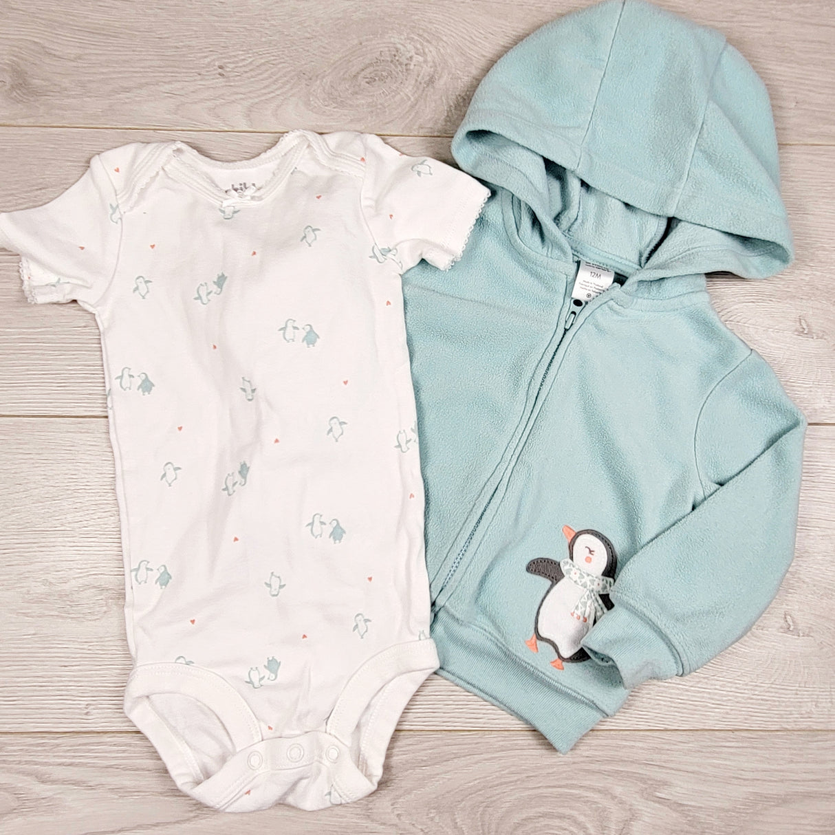 MWLL5 - Child of Mine 2pc set with penuins. Size 12 months