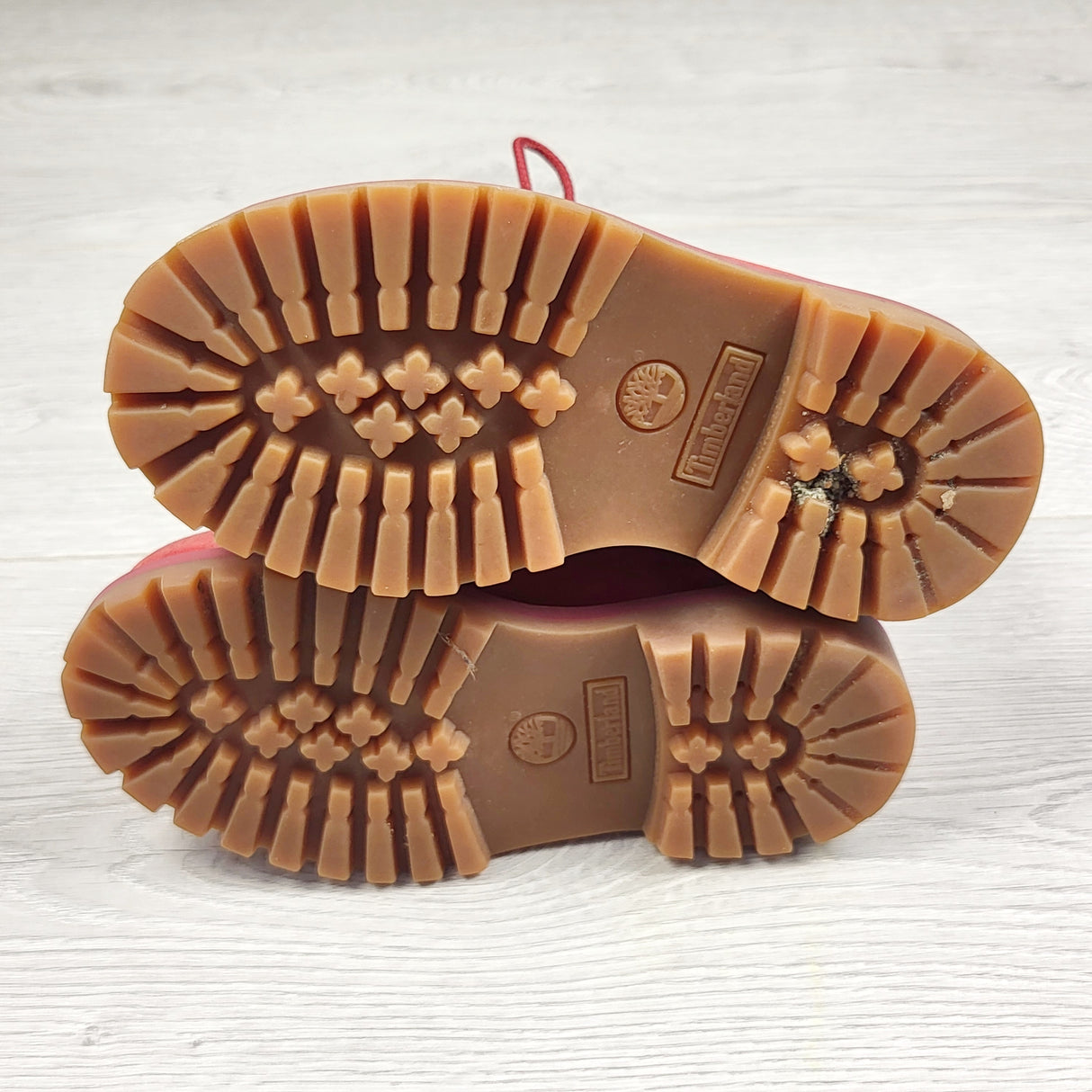 VIBU1 - Timberland red waterproof boots. Size 9 (Toddler)