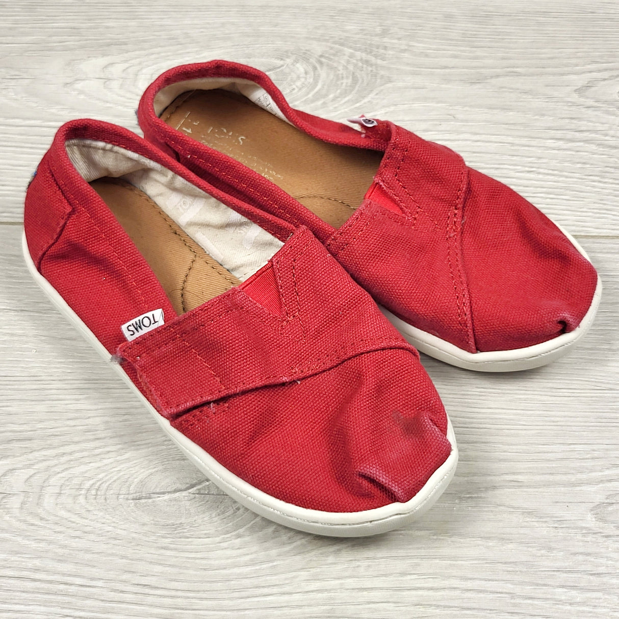 VIBU2 - Toms red canvas slip on shoes. Size 11