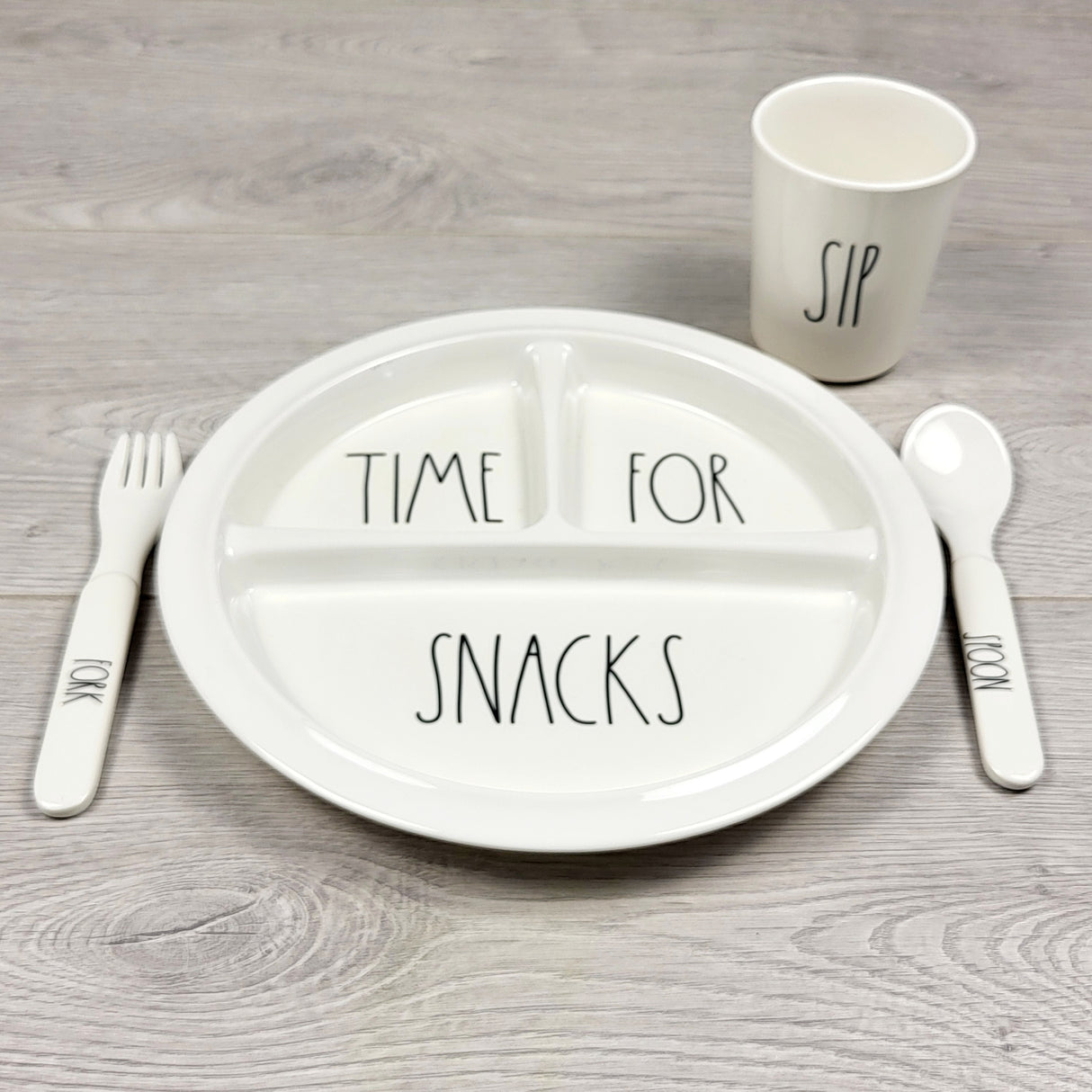 KAMG3 - Rae Dunn 5pc dinnerware set